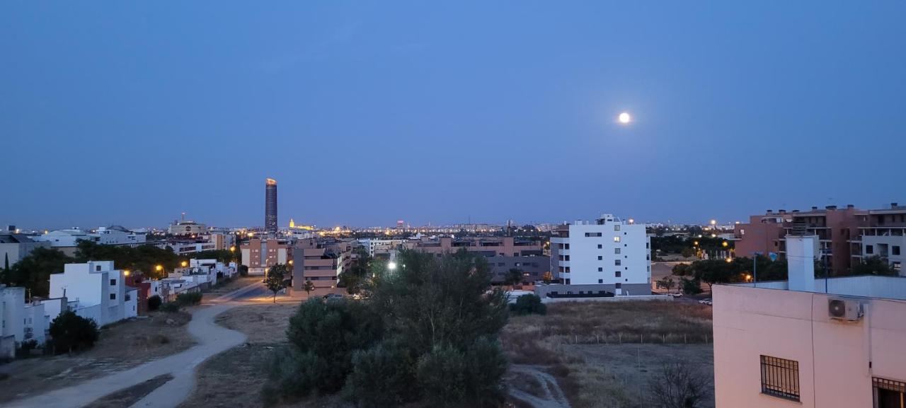 Platea De Sevilla Екстериор снимка